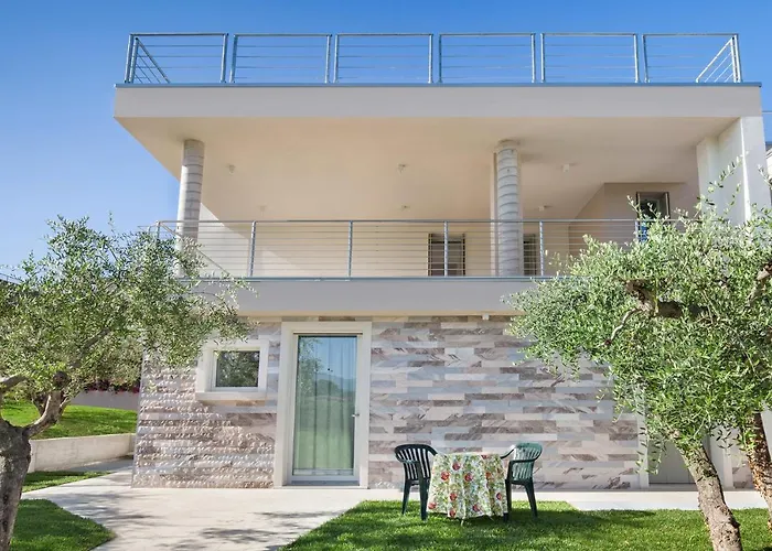 아파트 Aurora-holiday 1 *